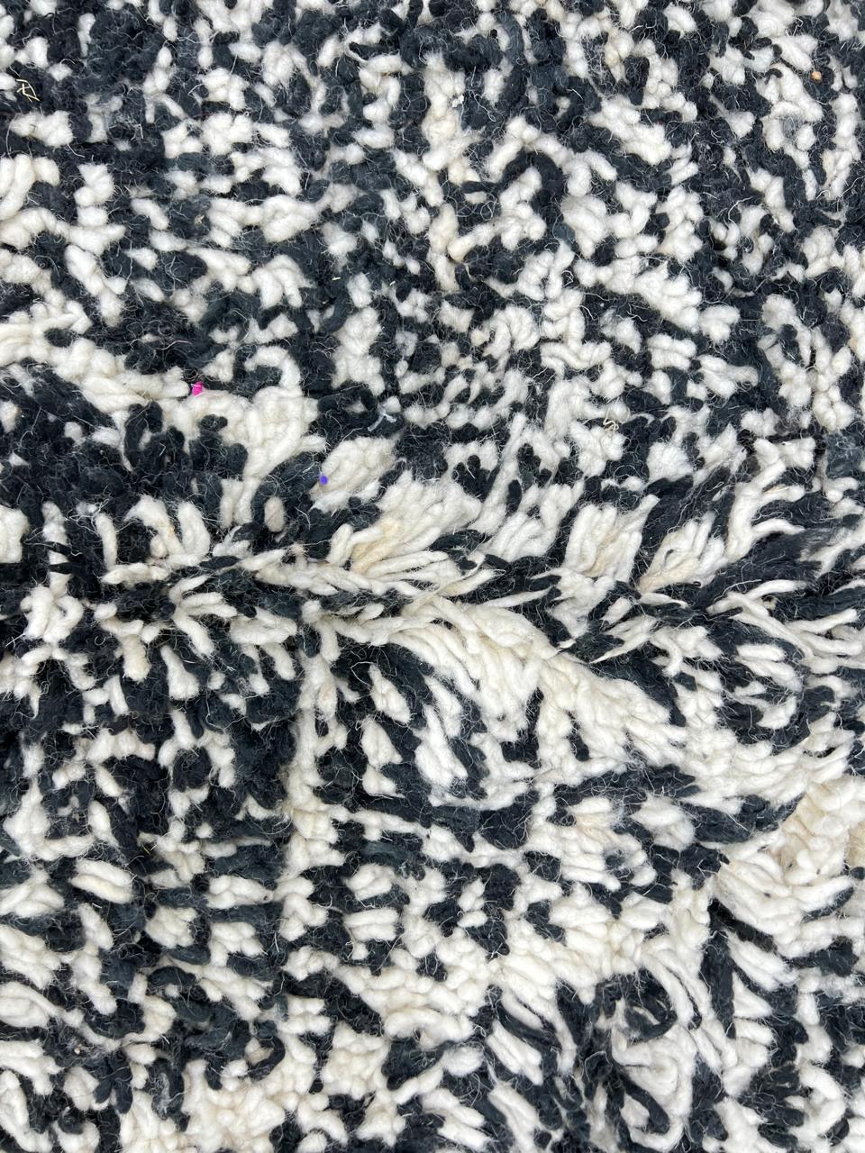 Handmade black Moroccan wool rug with cream diamond pattern – Beni Ourain style