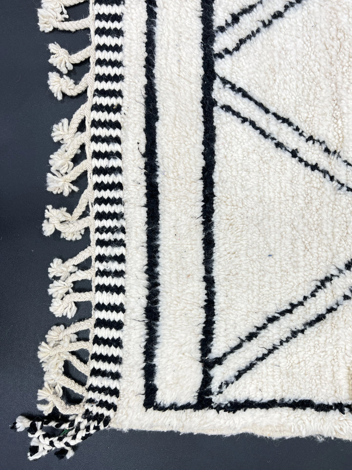 Beni Ourain Moroccan Wool Rug – Black &amp; White
