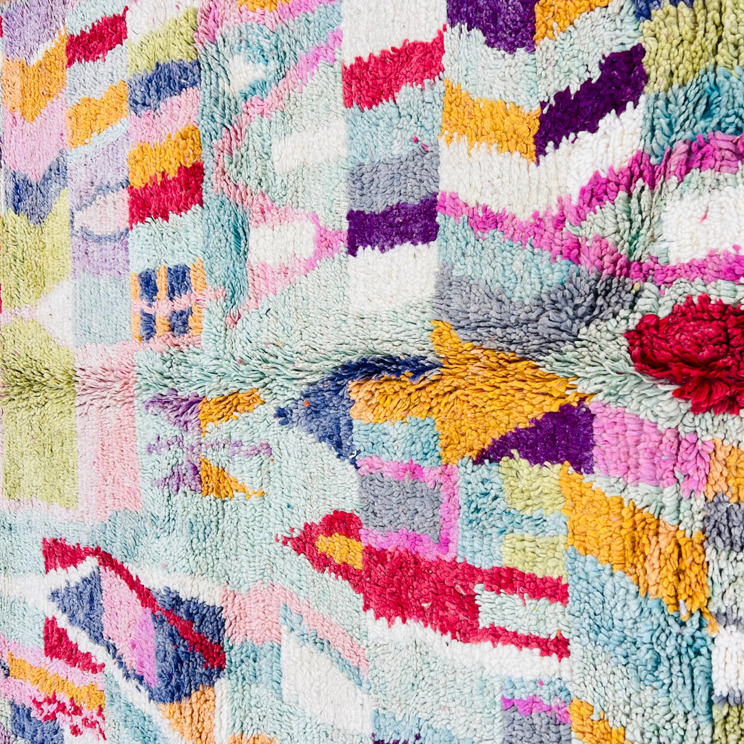 Colorful vintage Moroccan rug with geometric pattern – 243 x 167 cm

