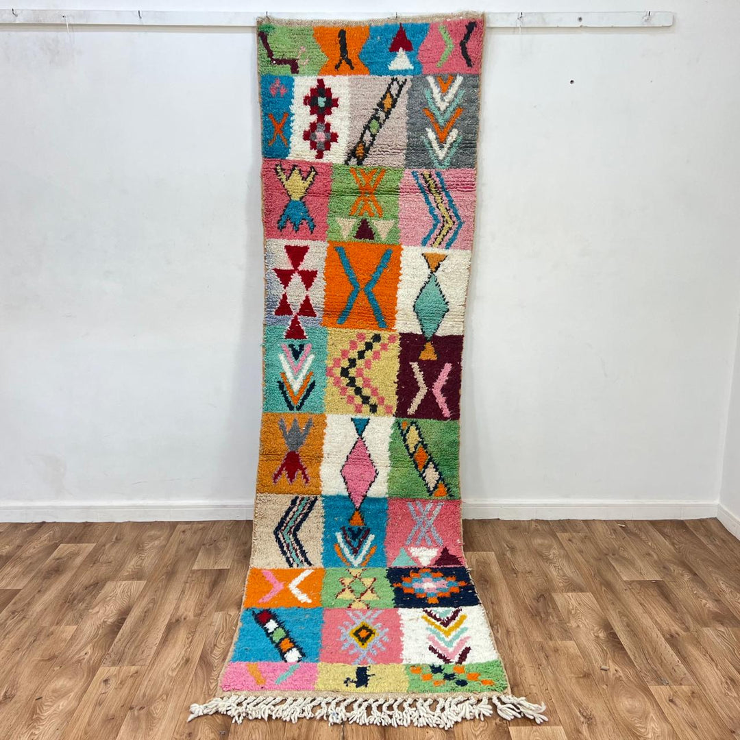 Vintage Moroccan wool rug 819 – colorful handmade Berber runner with geometric tribal motifs (286 × 81 cm / 9.38 × 2.65 ft).