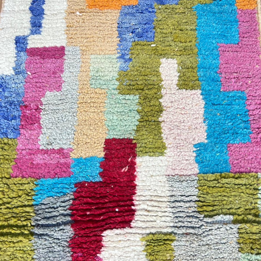 Vintage Moroccan wool runner rug 814 – handmade colorful Berber wool carpet 409 × 80 cm (13.41 × 2.62 ft).